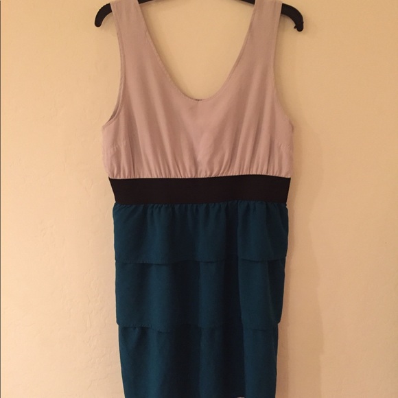 Mossimo one piece dress, like new condition 👗 - Picture 3 of 7